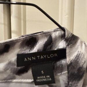 Ann Taylor Monochrome Patterned Blouse